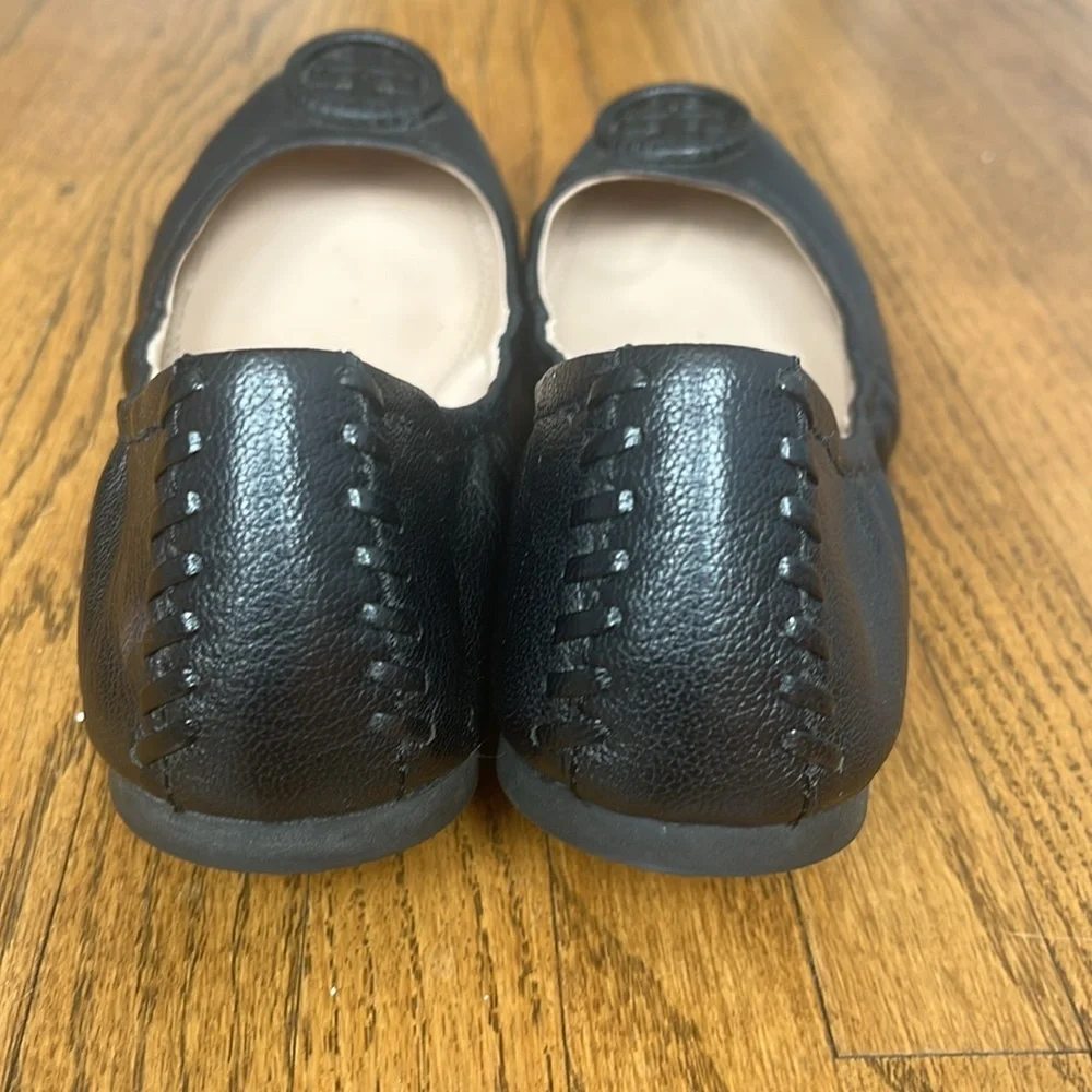 Tory Burch Allie EUC Slip On Leather Small Logo Rounded Toe Ballet Flat
